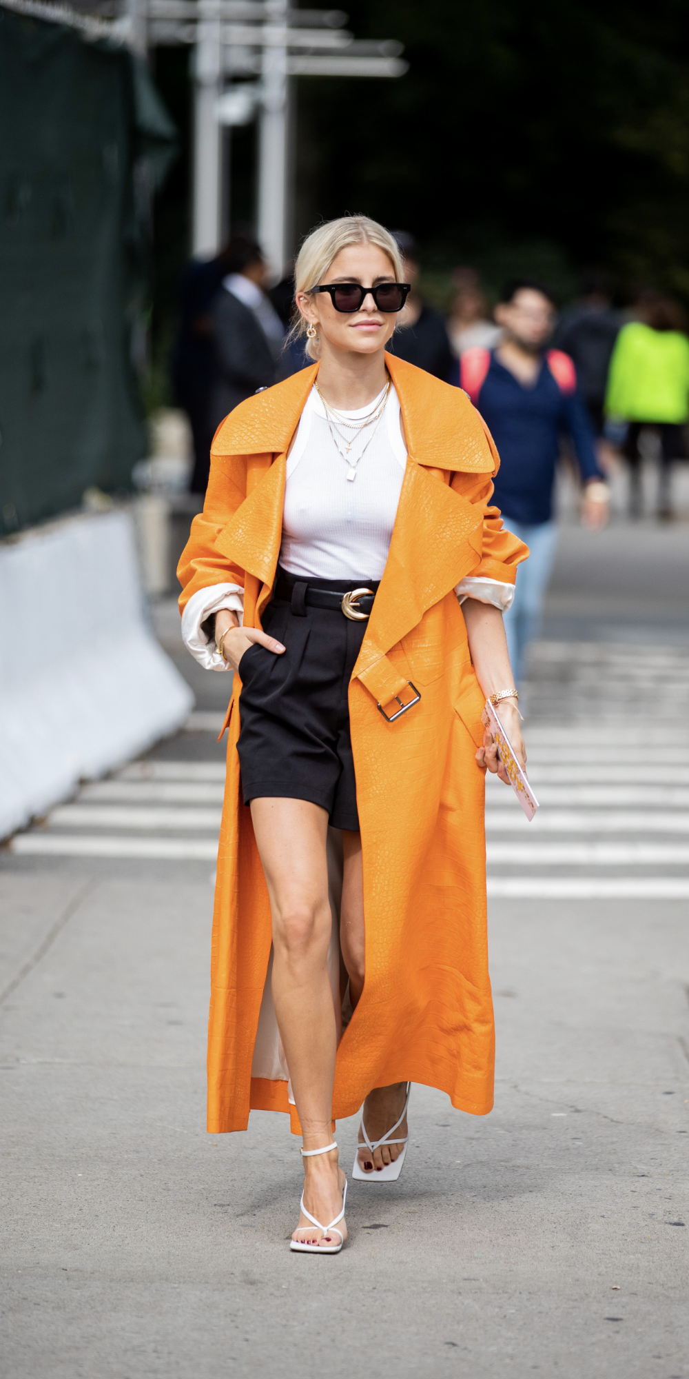 Orange in Fashion Clothes. Pic 2.